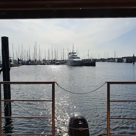 Mermaid-hausboote 4*